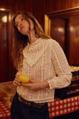 Hoss Intropia Camille. Blusa de guipur Marfil