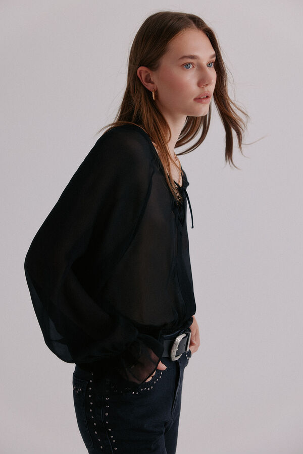 Hoss Intropia Clemência. Blusa com fecho cruzado Preto