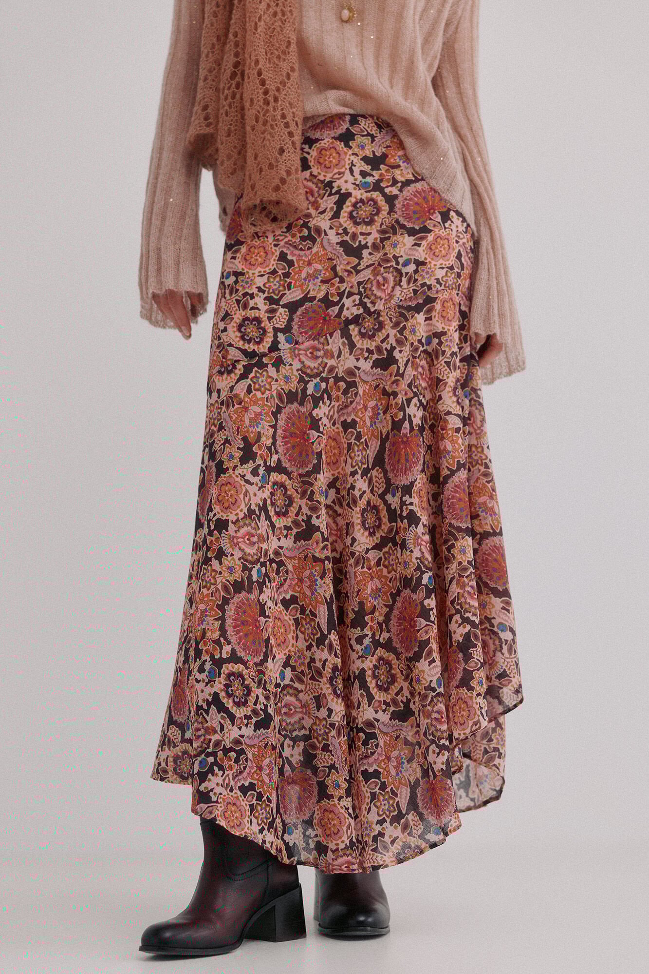 Hoss Intropia Rosana. Falda estampada