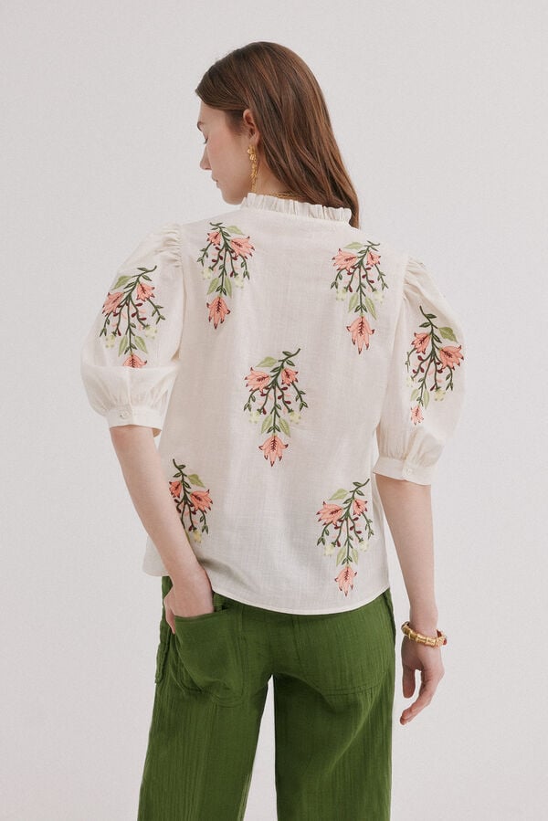 Hoss Intropia Capri. Blusa bordado floral Marfil