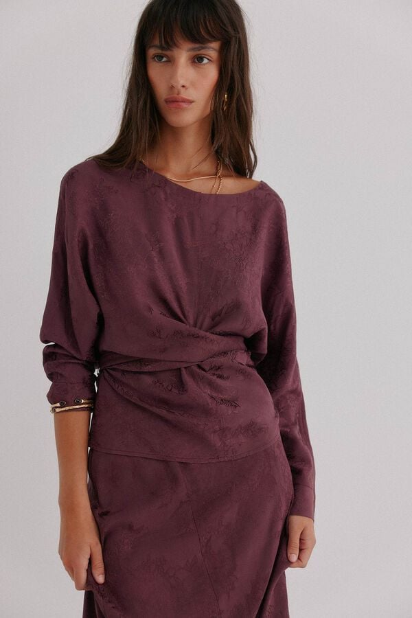 Hoss Intropia Gloria. Blusa estampado jacquard Granate