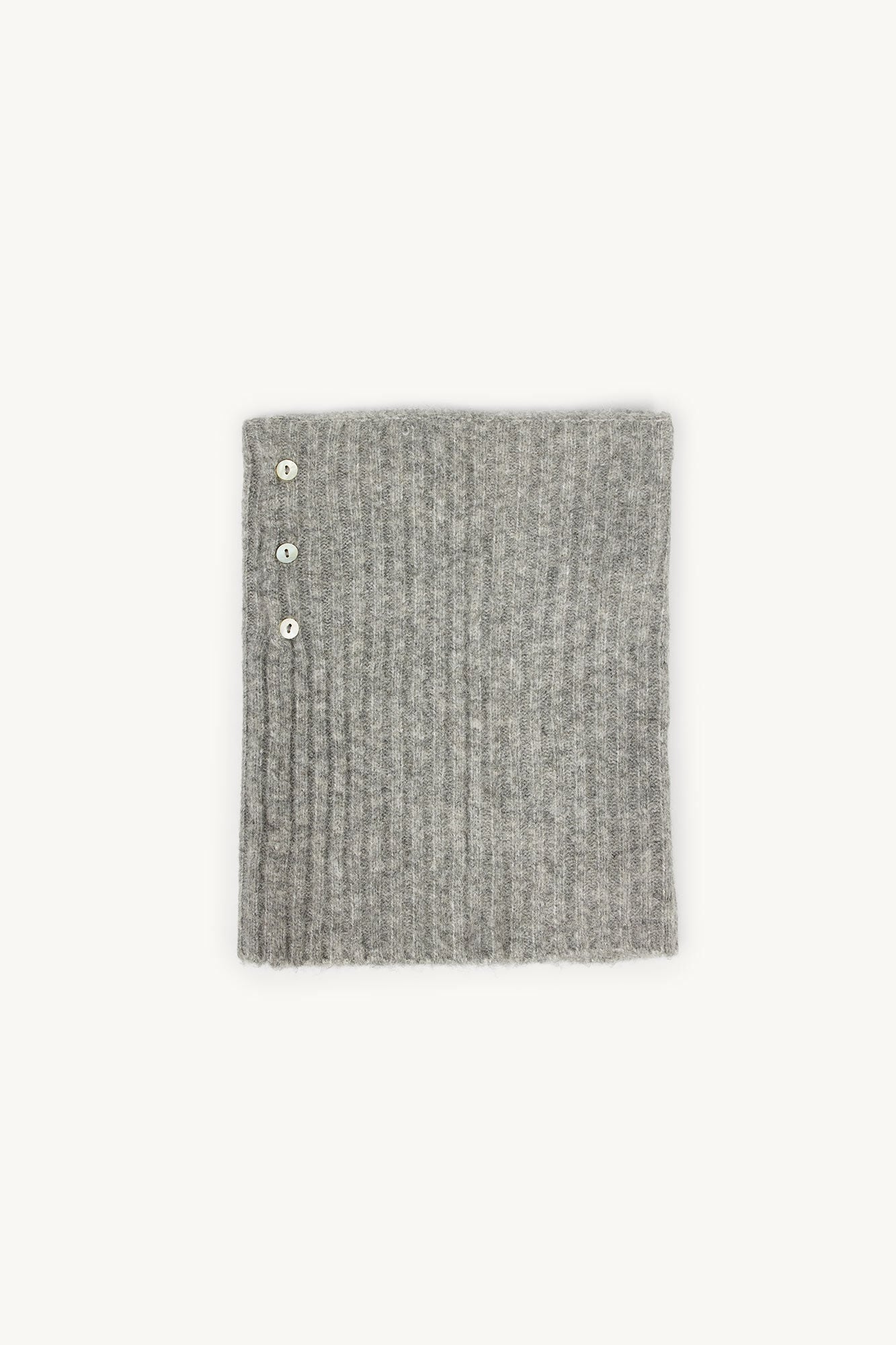 Hoss Intropia Liliana. Cuello de punto con botones
