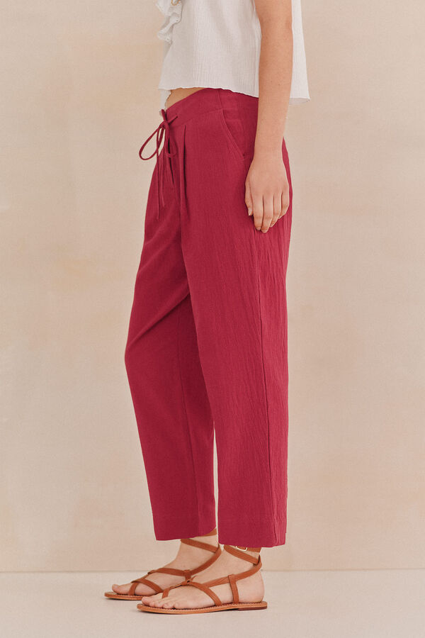 Hoss Intropia Pina. Pantalones cinturón Morado