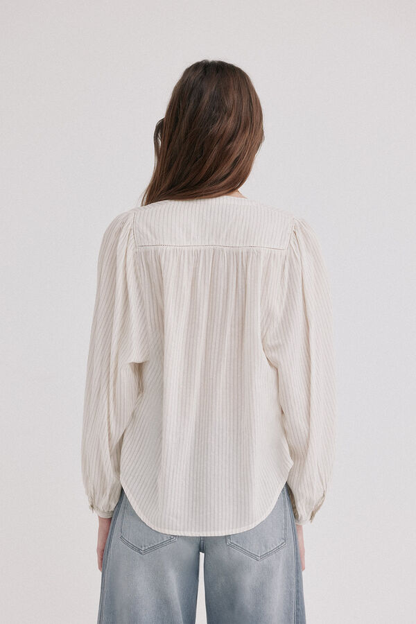 Hoss Intropia Cyra. Blusa fluida gola mao Ecru
