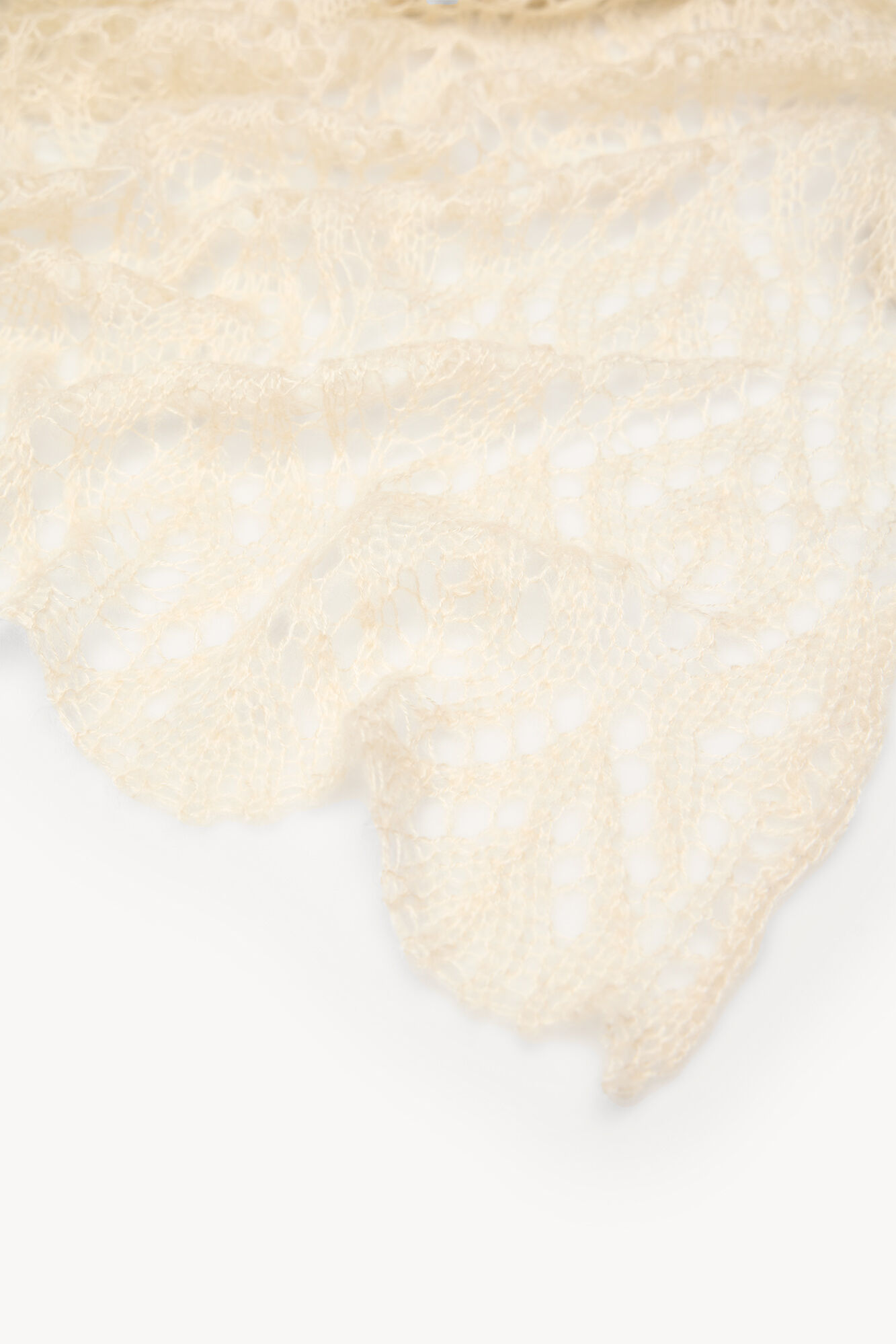 Hoss Intropia Lucila. Cachecol vazado