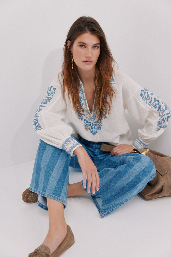 Hoss Intropia Carla. Blusa bordada Marfil
