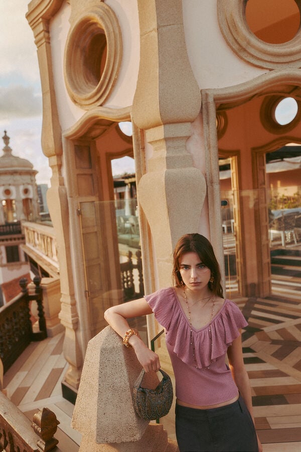 Hoss Intropia Inna. Top com folho Subiu