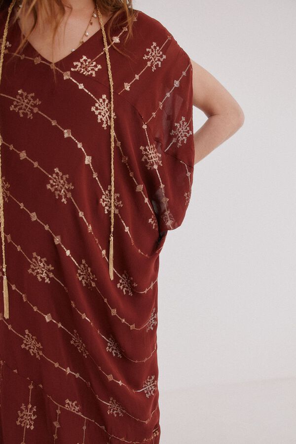 Hoss Intropia Atenea. Vestido largo asim&eacute;trico Granate