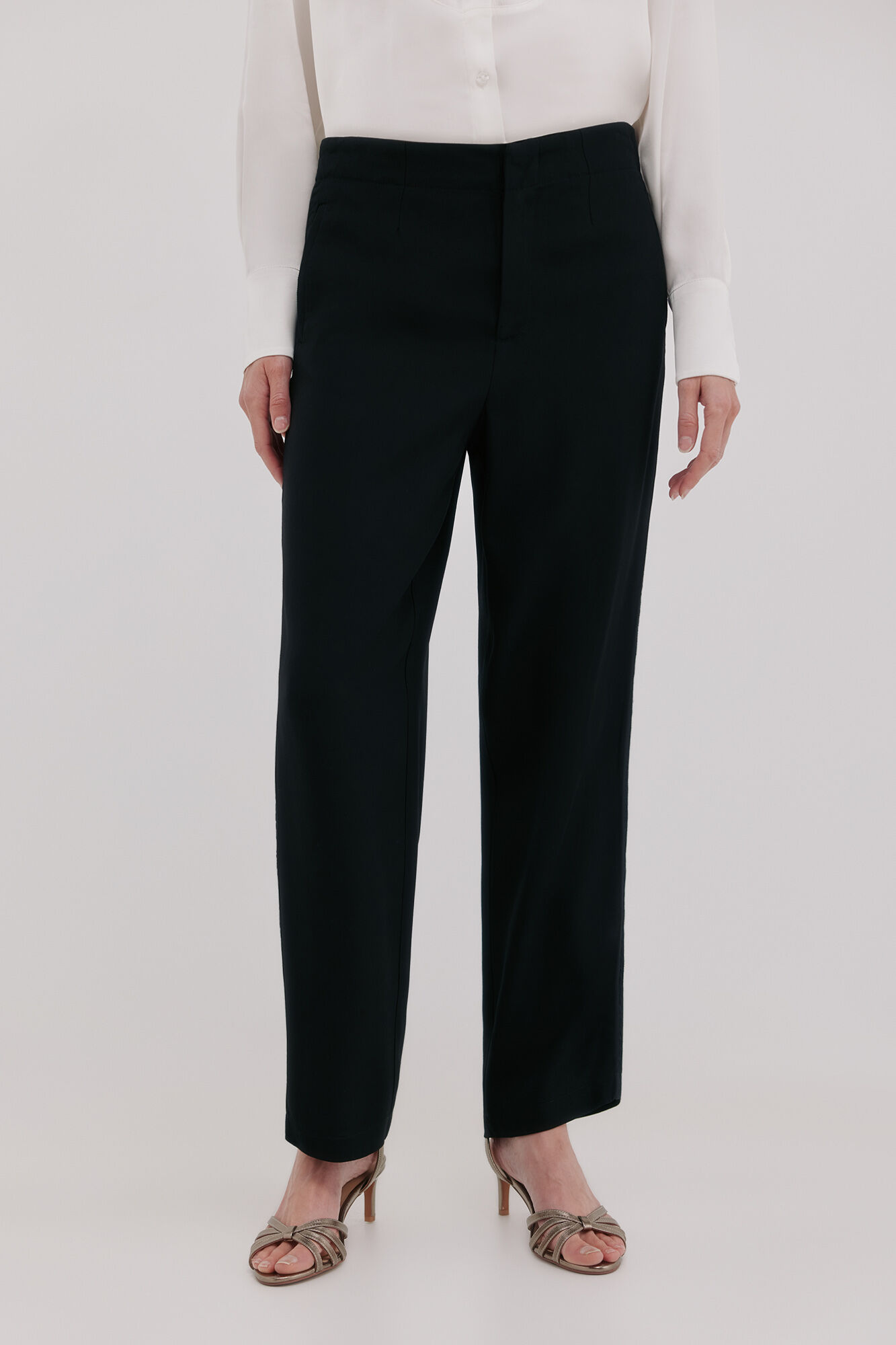 Hoss Intropia Pazia. Cal&ccedil;a reta