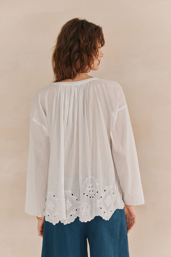 Hoss Intropia Casandra. Blusa bordado. Branco