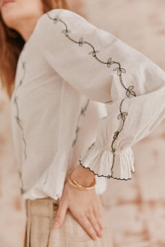 Hoss Intropia Carmen. Blusa bordada. Marfil