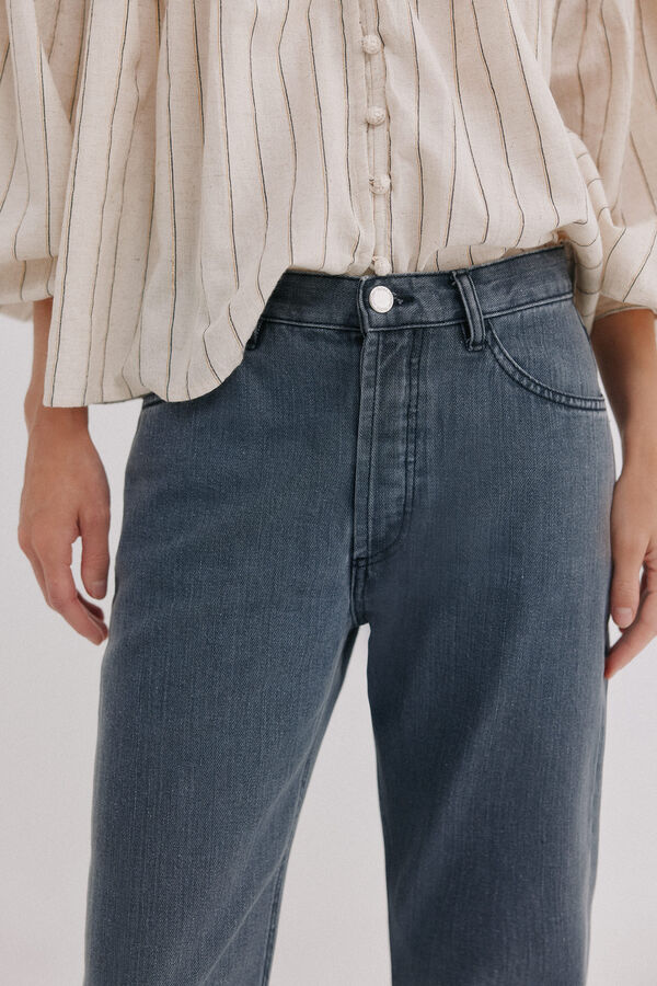 Hoss Intropia Brunella. Jeans tiro alto Gris