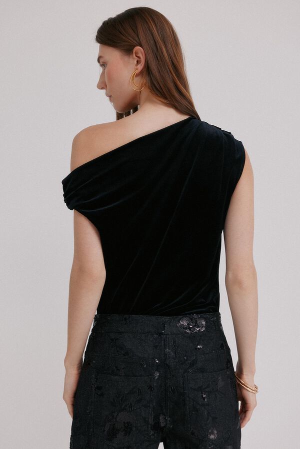 Hoss Intropia Marcela. Top asimétrico Negro