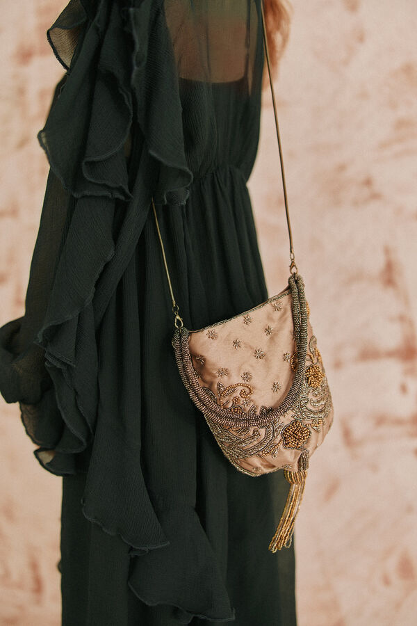 Hoss Intropia Natalie. Bolso bordado Dorado