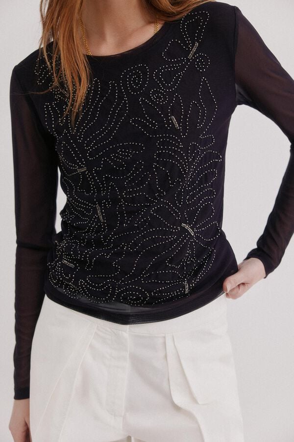 Hoss Intropia Mariana. Top bordado Lila