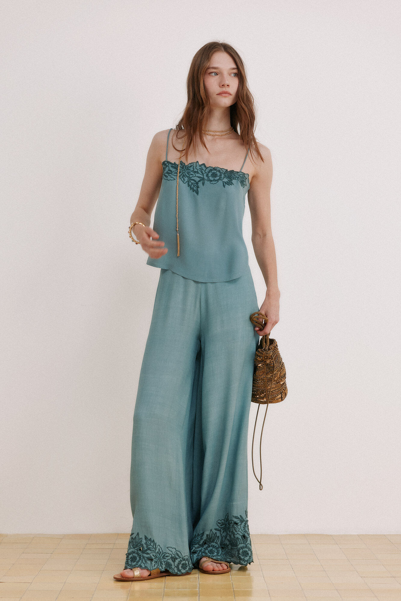 Hoss Intropia Galatea. Top lencero bordado