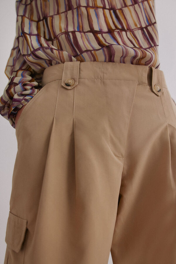 Hoss Intropia Piera. Pantalón cargo Marfil