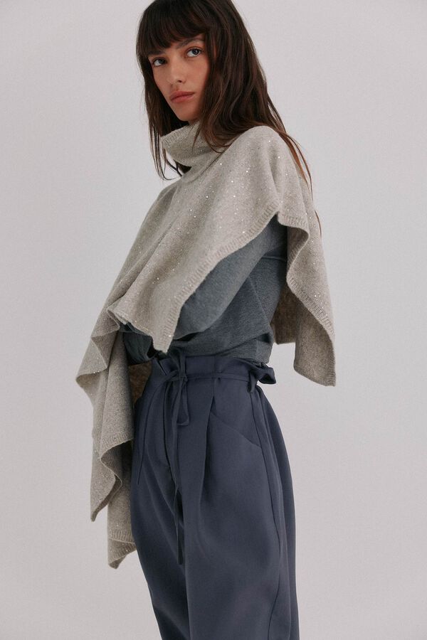 Hoss Intropia Nerea. Capa con lurex Kaki