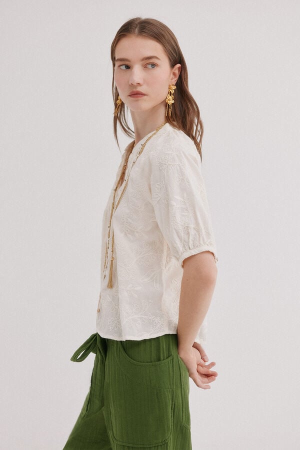 Hoss Intropia Celia. Blusa bordado floral Marfil