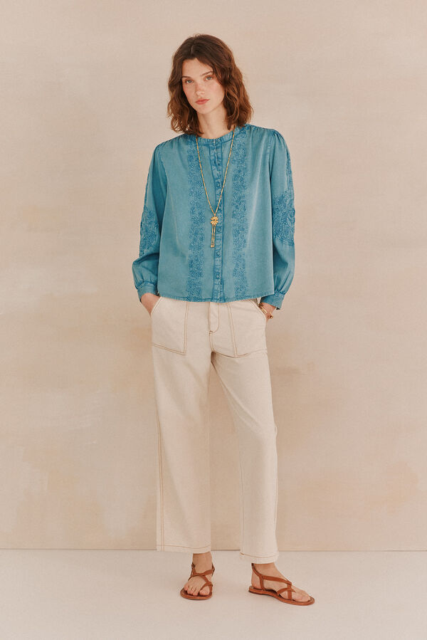 Hoss Intropia Cara. Blusa bordada. Azul