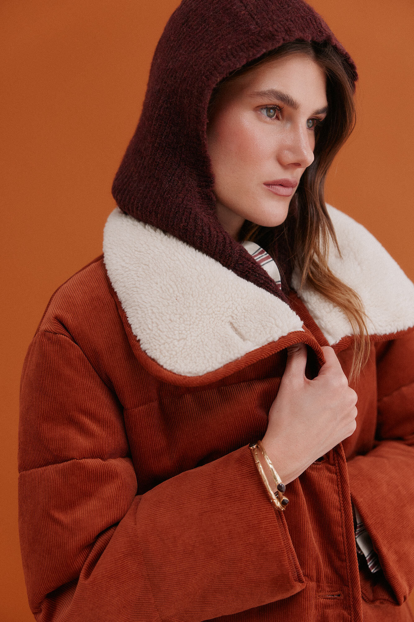 Hoss Intropia Maider. Bufanda con capucha