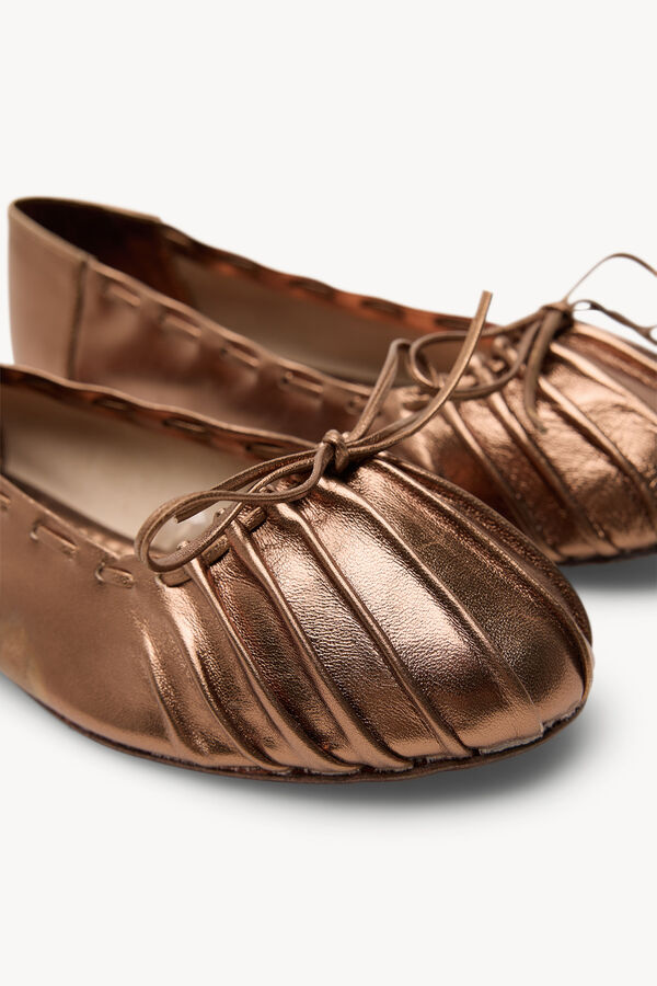 Hoss Intropia Maite. Sabrinas franzidas de pele Castanho