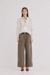 Conjunto de pietracal&ccedil;a e cintya