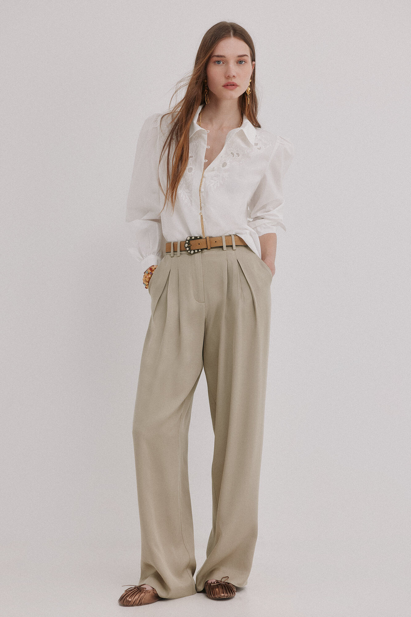 Conjunto de paloma e carine