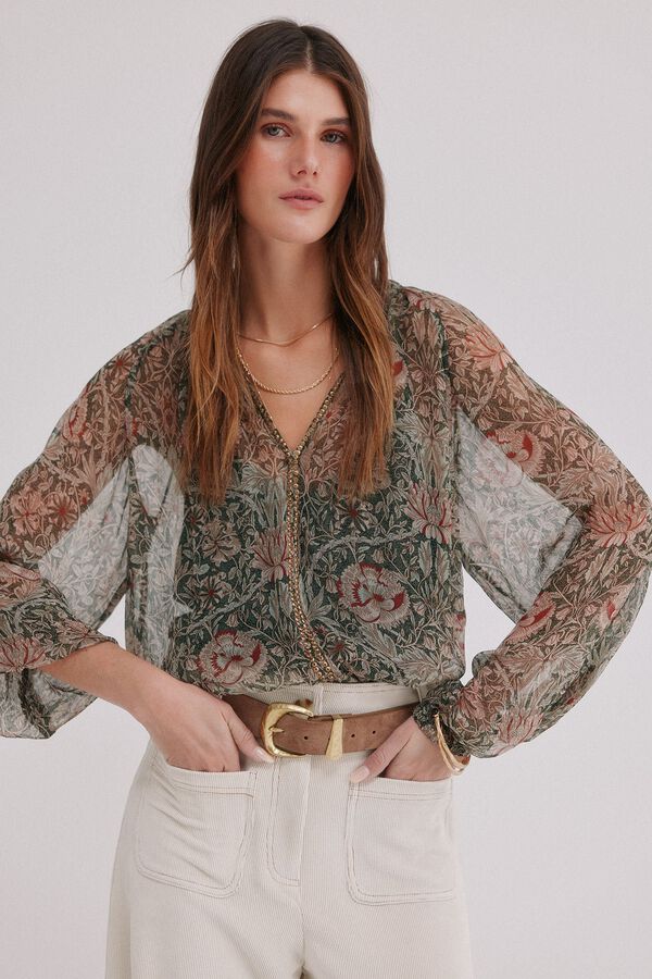 Conjunto de carolina y flora