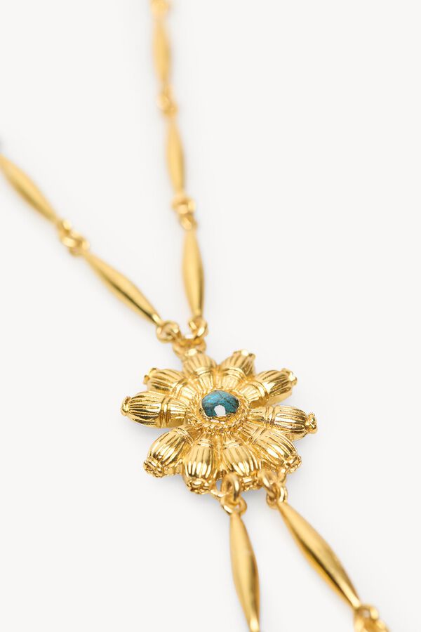 Conjunto de artemisa, marizta y noelia