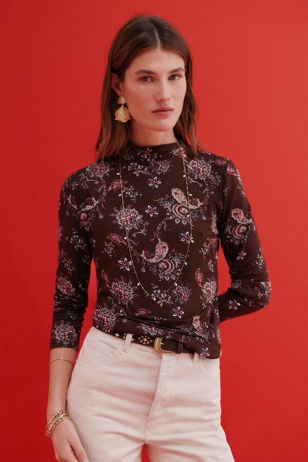 Conjunto de f&aacute;tima, mart-shirt e belma