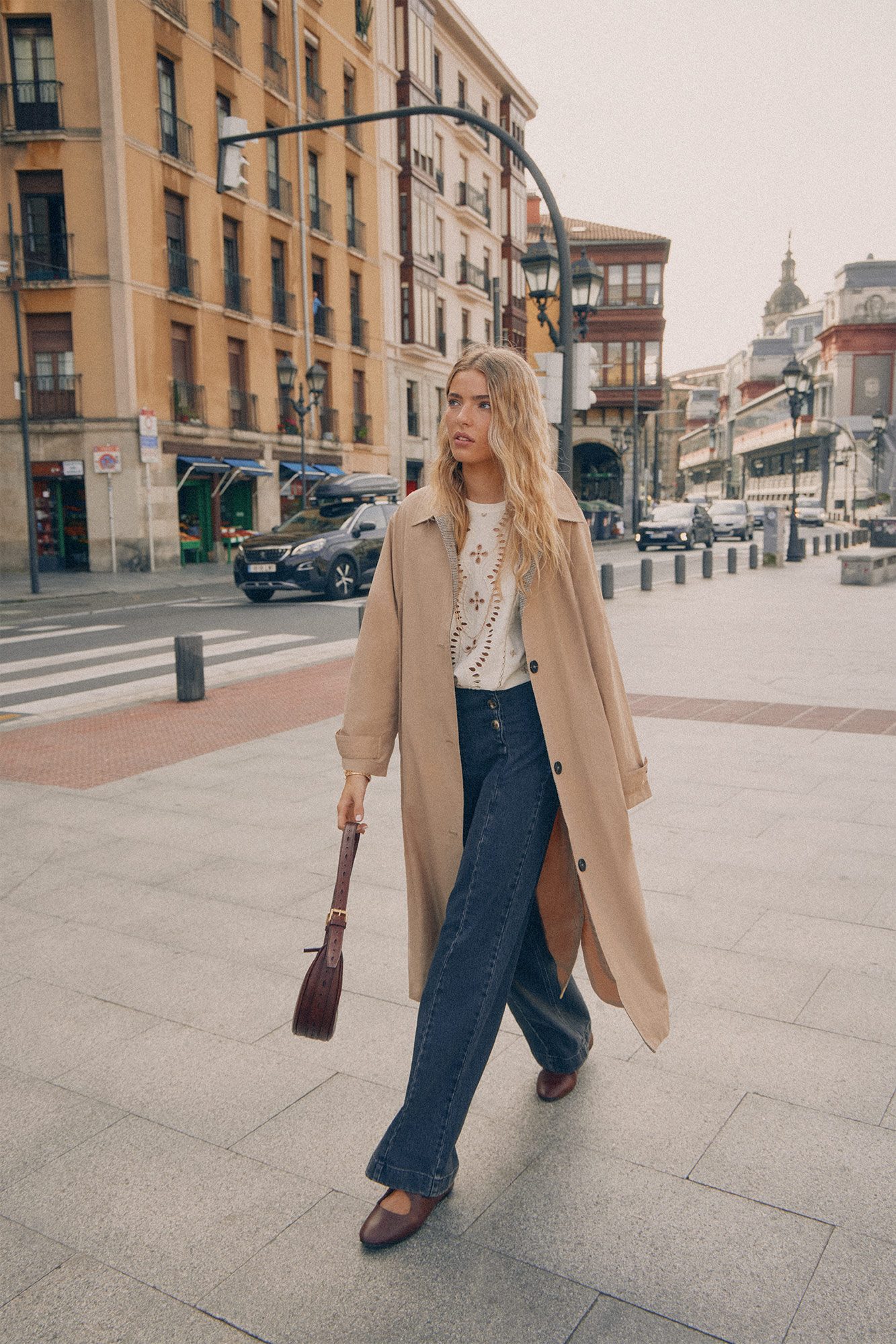 Danae. Trench coat longo oversized